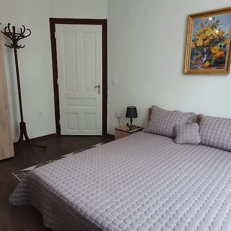 юлия делукс Ii * Velingrad